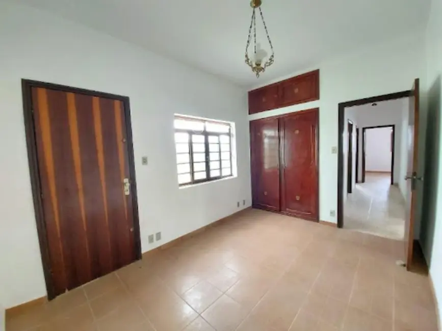 Foto 6 de Casa com 3 quartos à venda, 300m2 em Pedregulho, Guaratingueta - SP