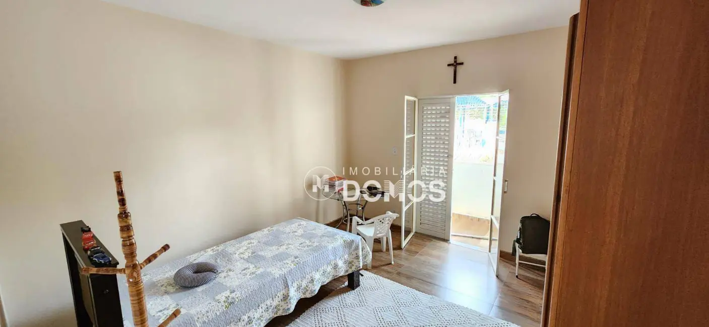 Casa com 3 quartos à venda e para alugar, 250m2 em Parque do Sol, Guaratingueta - SP - imagem 8 Foto 8 de Casa com 3 quartos à venda e para alugar, 250m2 em Parque do Sol, Guaratingueta - SP