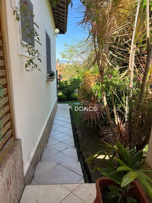 Foto 2 de Casa com 5 quartos à venda, 1004m2 em Jardim Panorama, Guaratingueta - SP