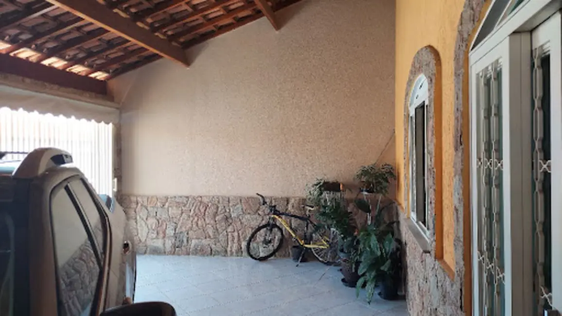 Foto 2 de Casa com 2 quartos à venda, 170m2 em Vila Municipal I, Guaratingueta - SP