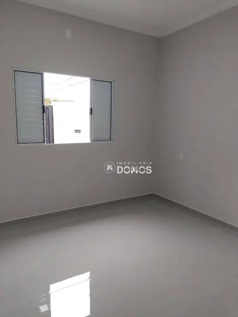 Foto 4 de Casa com 2 quartos à venda, 125m2 em Jardim do Vale, Guaratingueta - SP