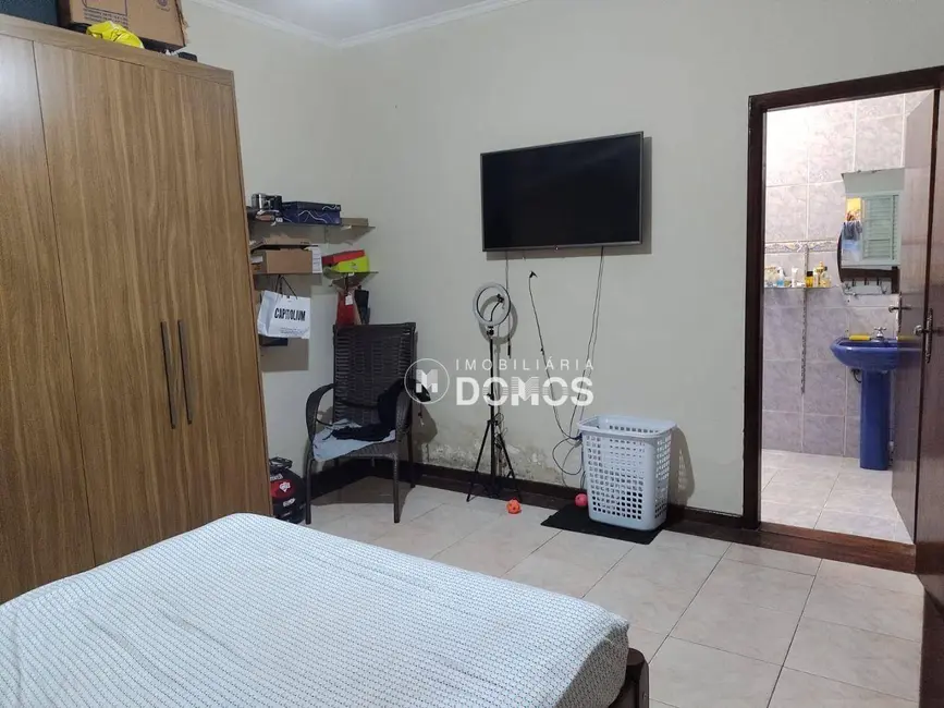 Foto 8 de Casa com 3 quartos à venda, 250m2 em Jardim Rony, Guaratingueta - SP