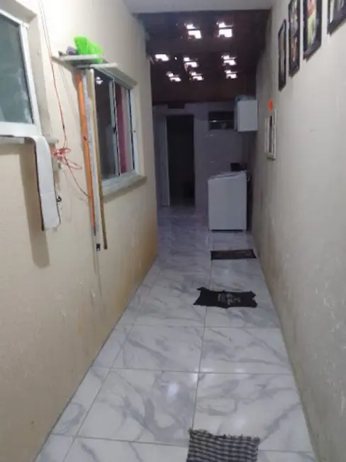 Foto 3 de Casa com 2 quartos à venda, 160m2 em Guaratingueta - SP