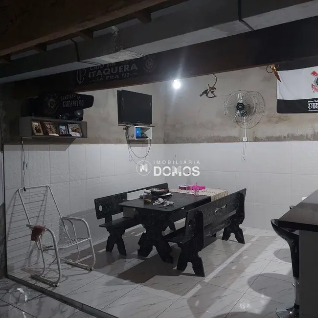 Foto 1 de Casa com 2 quartos à venda, 160m2 em Guaratingueta - SP