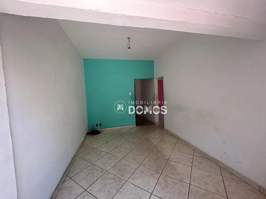 Foto 2 de Casa com 2 quartos à venda, 93m2 em Vila Comendador Rodrigues Alves, Guaratingueta - SP