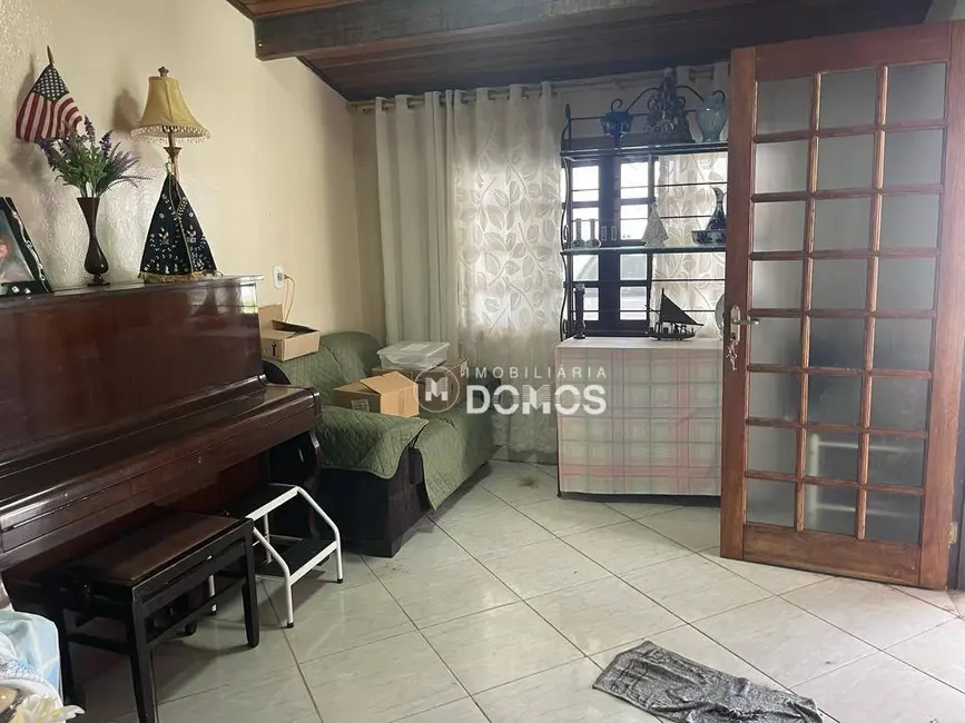 Casa com 1 quarto à venda, 250m2 em Aparecida - SP - imagem 5 Foto 5 de Casa com 1 quarto à venda, 250m2 em Aparecida - SP