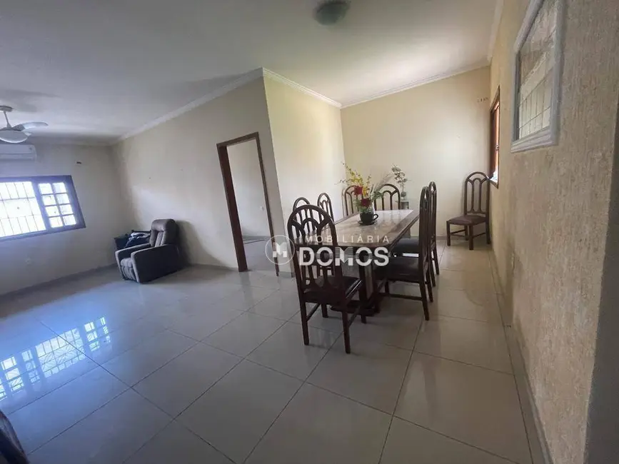 Foto 6 de Casa com 3 quartos à venda, 500m2 em Aparecida - SP