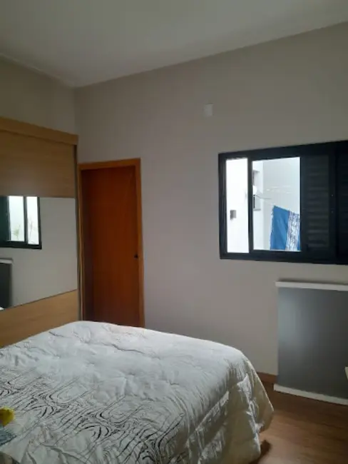 Foto 3 de Casa com 3 quartos à venda, 175m2 em Pindamonhangaba - SP