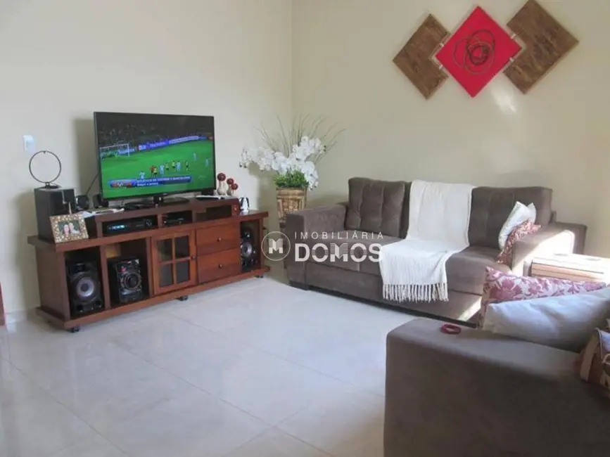 Foto 5 de Casa com 3 quartos à venda, 300m2 em Jardim Bela Vista, Guaratingueta - SP