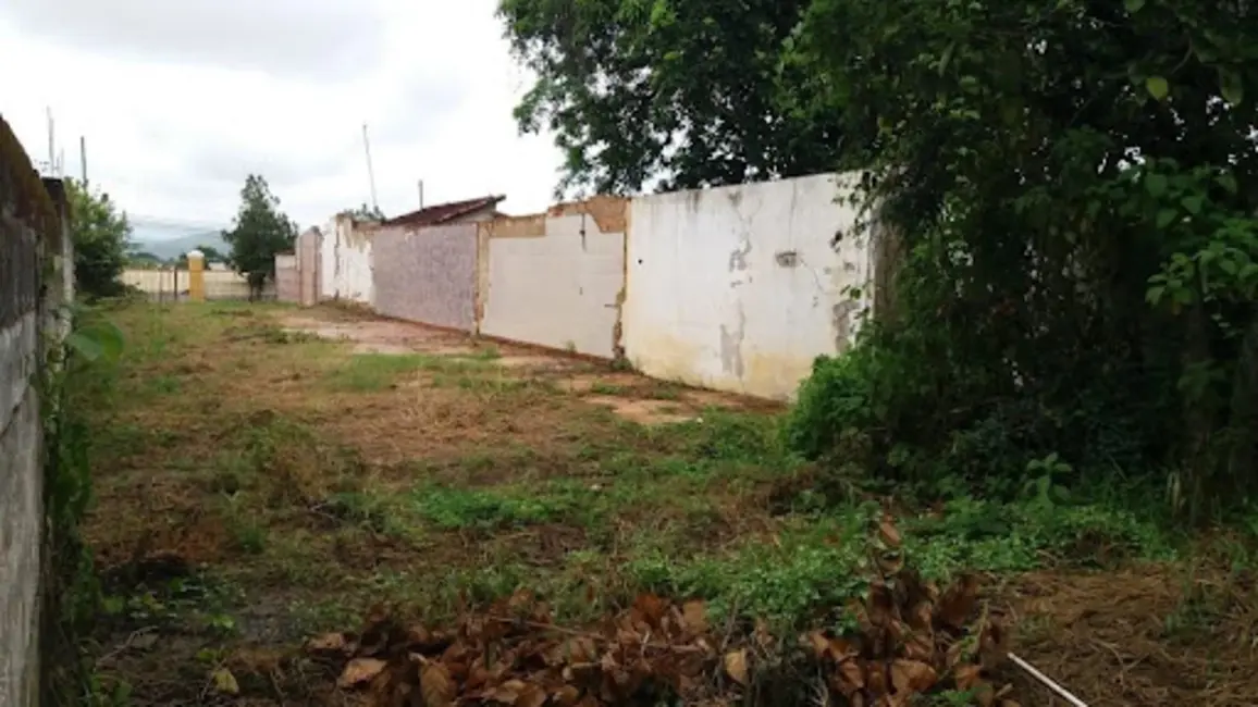 Foto 4 de Terreno / Lote à venda, 382m2 em São Dimas, Guaratingueta - SP