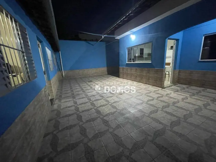 Casa com 3 quartos à venda, 250m2 em Aparecida - SP - imagem 3 Foto 3 de Casa com 3 quartos à venda, 250m2 em Aparecida - SP
