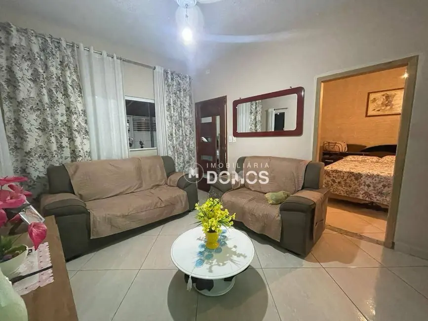 Foto 1 de Casa com 3 quartos à venda, 250m2 em Aparecida - SP