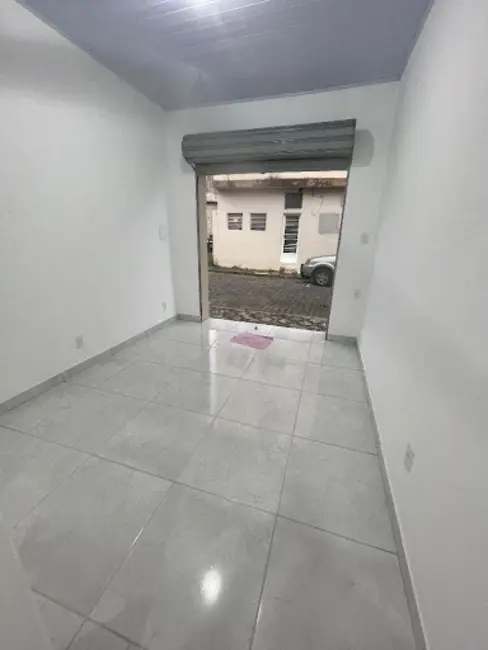 Loja para alugar, 20m2 em Centro, Guaratingueta - SP - imagem 7 Foto 7 de Loja para alugar, 20m2 em Centro, Guaratingueta - SP