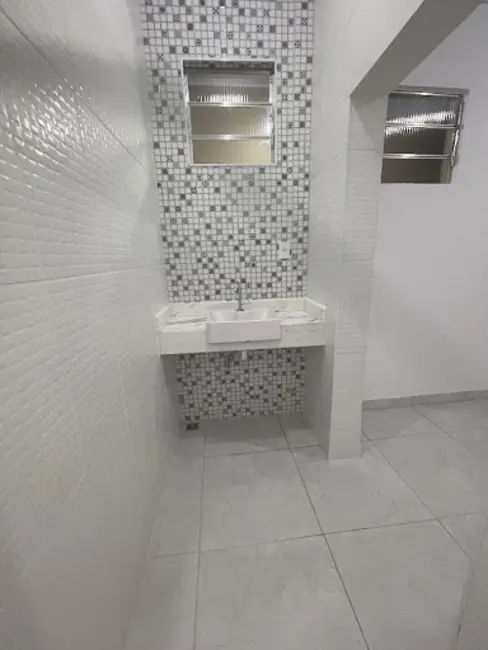 Loja para alugar, 20m2 em Centro, Guaratingueta - SP - imagem 6 Foto 6 de Loja para alugar, 20m2 em Centro, Guaratingueta - SP