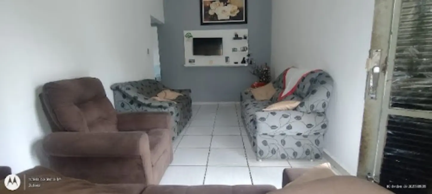 Casa com 3 quartos à venda, 140m2 em Jardim Ícaro, Guaratingueta - SP - imagem 4 Foto 4 de Casa com 3 quartos à venda, 140m2 em Jardim Ícaro, Guaratingueta - SP