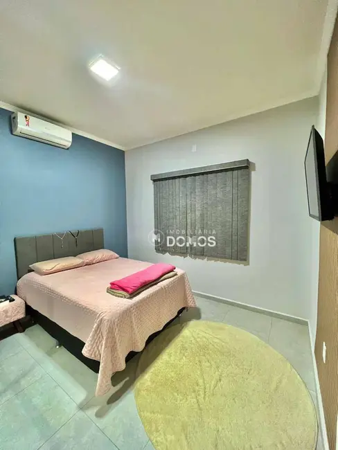 Foto 2 de Casa com 2 quartos à venda, 130m2 em Jardim do Vale II, Guaratingueta - SP