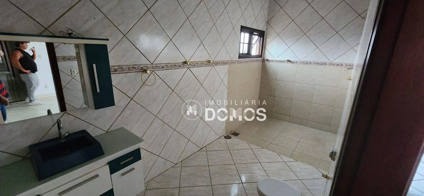 Foto 3 de Casa com 3 quartos à venda, 360m2 em Portal das Colinas, Guaratingueta - SP