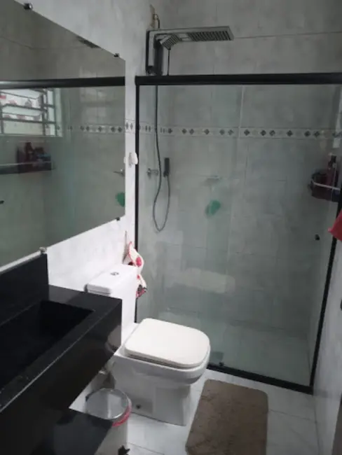 Foto 9 de Casa com 2 quartos à venda, 150m2 em Guaratingueta - SP