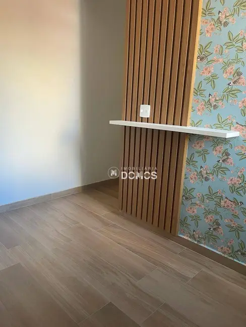 Sala Comercial para alugar, 20m2 em Centro, Guaratingueta - SP - imagem 4 Foto 4 de Sala Comercial para alugar, 20m2 em Centro, Guaratingueta - SP