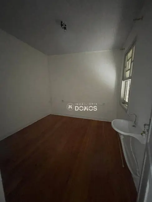 Sala Comercial para alugar, 10m2 em Centro, Guaratingueta - SP - imagem 8 Foto 8 de Sala Comercial para alugar, 10m2 em Centro, Guaratingueta - SP