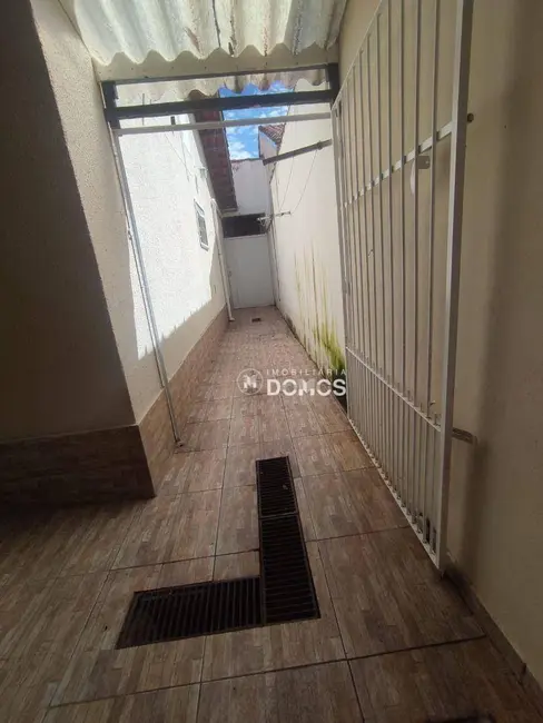 Foto 7 de Casa com 2 quartos à venda, 130m2 em Jardim Aeroporto, Guaratingueta - SP