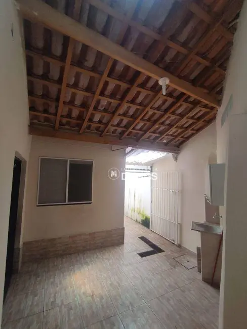 Foto 4 de Casa com 2 quartos à venda, 130m2 em Jardim Aeroporto, Guaratingueta - SP