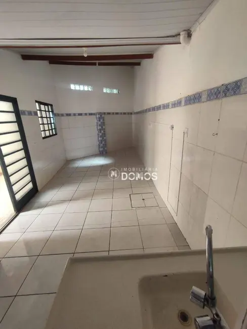 Foto 6 de Casa com 2 quartos à venda, 130m2 em Jardim Aeroporto, Guaratingueta - SP