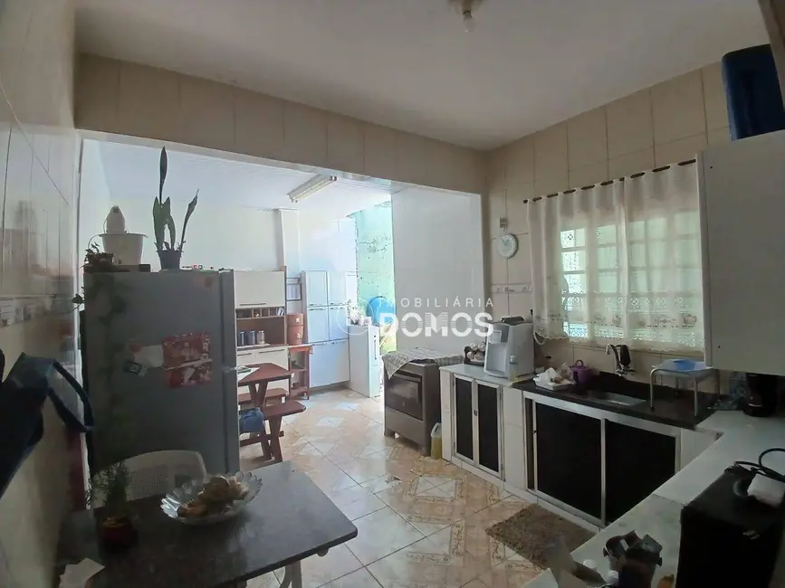 Foto 1 de Casa de Condomínio com 2 quartos à venda, 150m2 em Jardim do Vale, Guaratingueta - SP