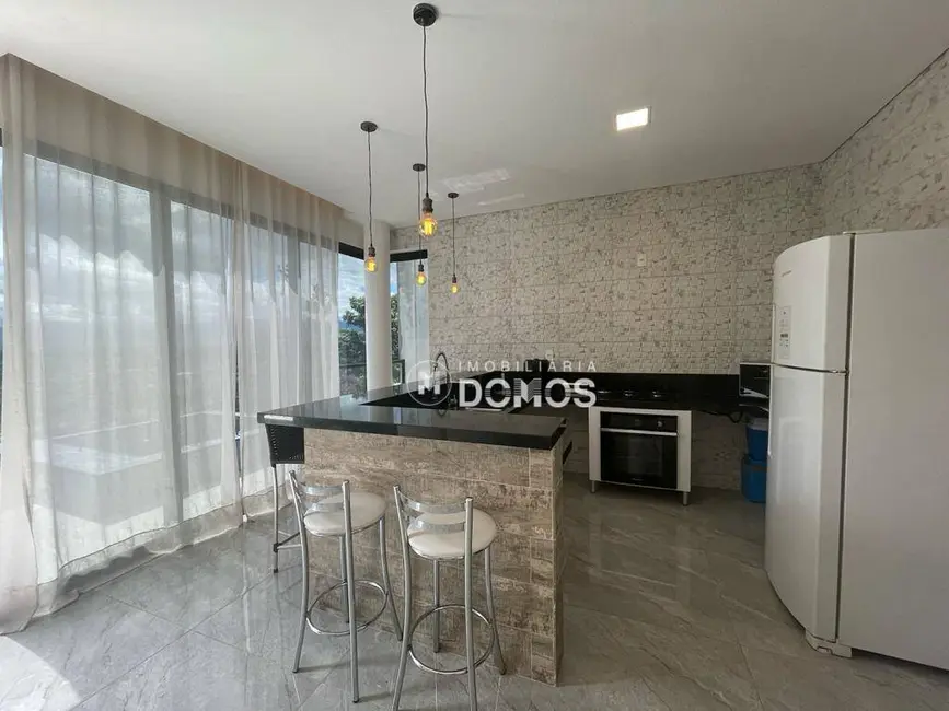 Foto 5 de Casa com 3 quartos à venda, 490m2 em Village Mantiqueira, Guaratingueta - SP