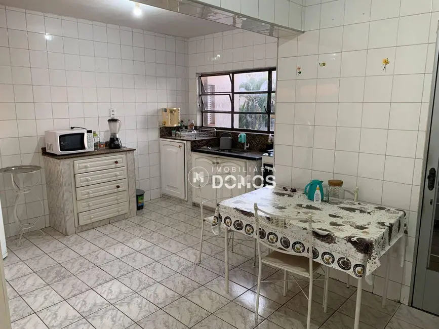 Foto 9 de Apartamento com 3 quartos à venda e para alugar, 115m2 em Centro, Guaratingueta - SP
