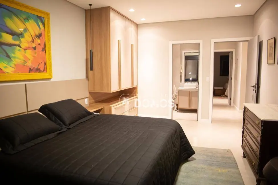 Foto 5 de Casa de Condomínio com 2 quartos à venda e para alugar, 160m2 em Guaratingueta - SP