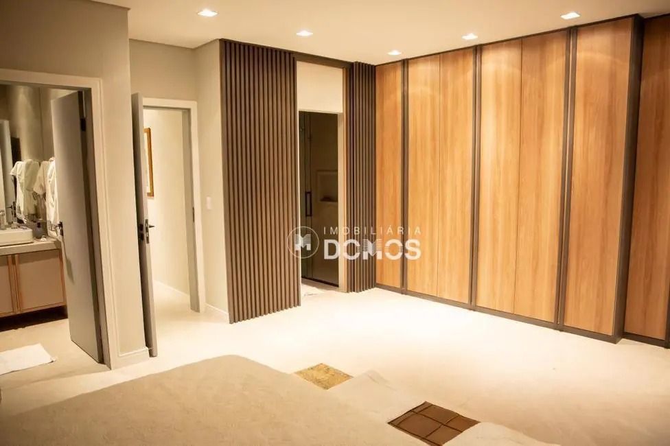 Foto 3 de Casa de Condomínio com 2 quartos à venda e para alugar, 160m2 em Guaratingueta - SP