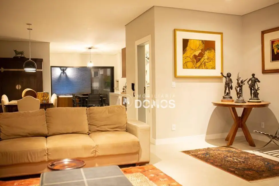 Foto 9 de Casa de Condomínio com 2 quartos à venda e para alugar, 160m2 em Guaratingueta - SP