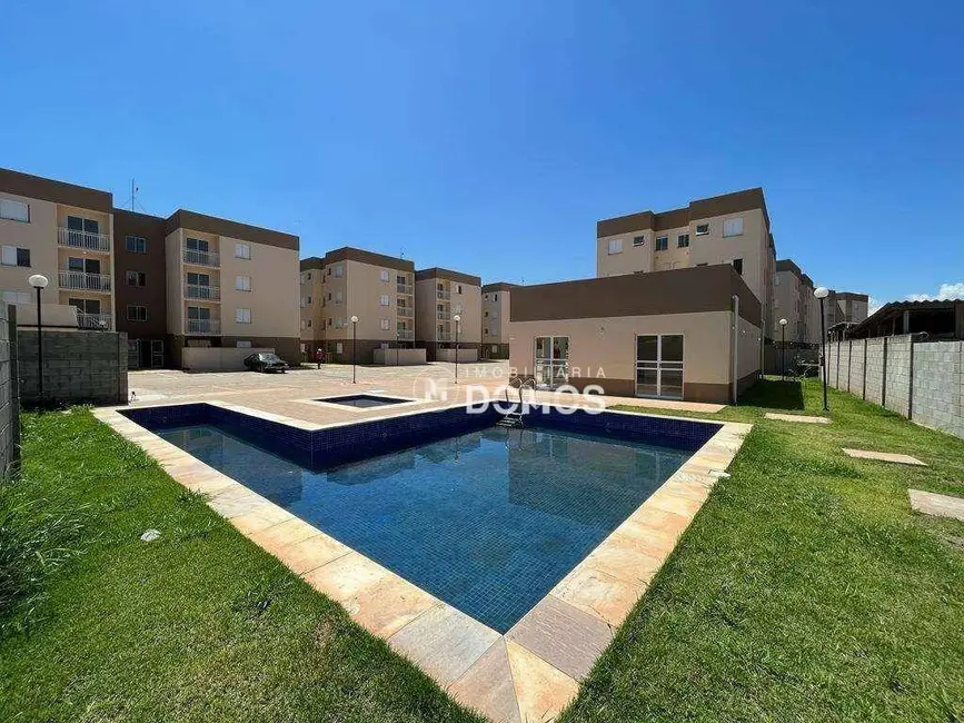 Foto 3 de Apartamento com 2 quartos à venda, 57m2 em Chácara Selles, Guaratingueta - SP