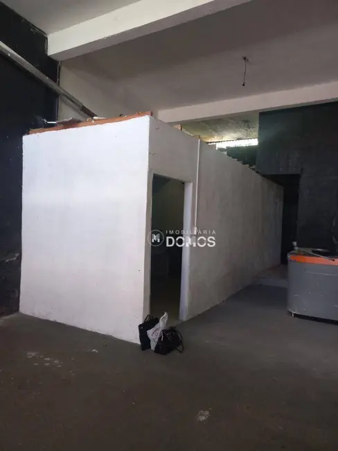 Loja para alugar, 180m2 em Centro, Guaratingueta - SP - imagem 4 Foto 4 de Loja para alugar, 180m2 em Centro, Guaratingueta - SP