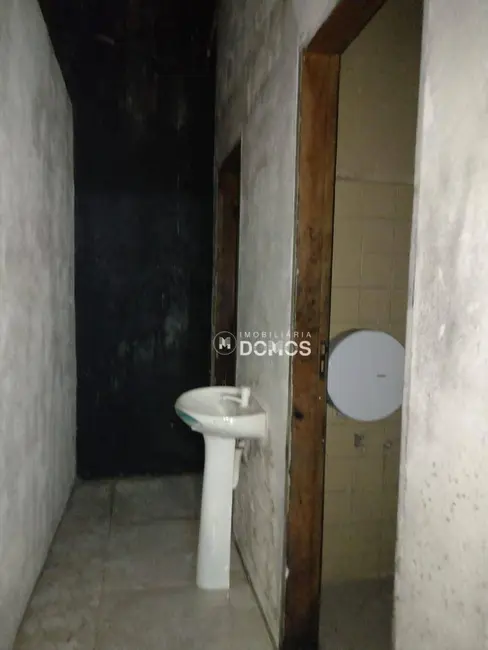 Loja para alugar, 180m2 em Centro, Guaratingueta - SP - imagem 9 Foto 9 de Loja para alugar, 180m2 em Centro, Guaratingueta - SP