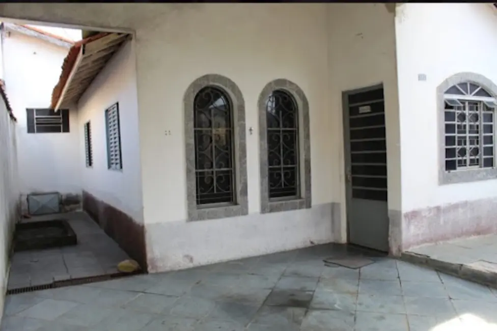 Foto 1 de Casa com 2 quartos à venda, 170m2 em Vila dos Comerciários I, Guaratingueta - SP