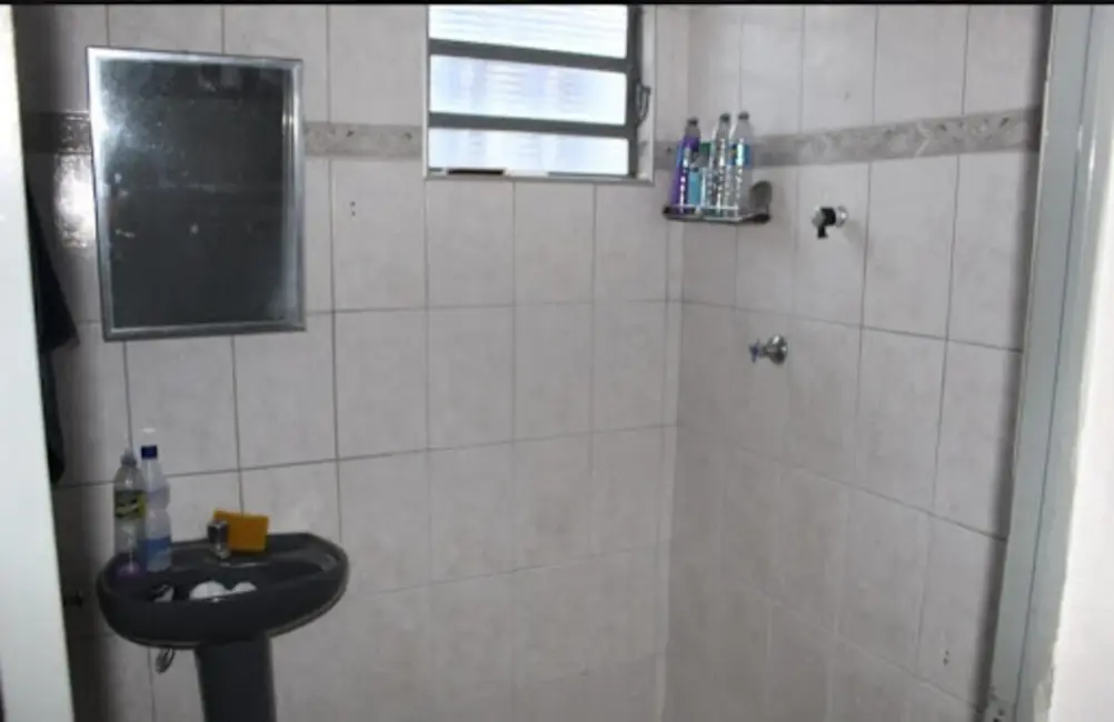 Casa com 2 quartos à venda, 170m2 em Vila dos Comerciários I, Guaratingueta - SP - imagem 4 Foto 4 de Casa com 2 quartos à venda, 170m2 em Vila dos Comerciários I, Guaratingueta - SP