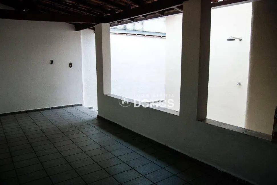 Foto 2 de Casa com 2 quartos à venda, 147m2 em Parque Residencial Beira Rio, Guaratingueta - SP