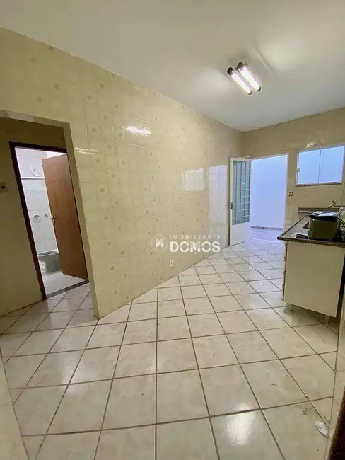 Foto 8 de Casa com 2 quartos à venda, 147m2 em Parque Residencial Beira Rio, Guaratingueta - SP