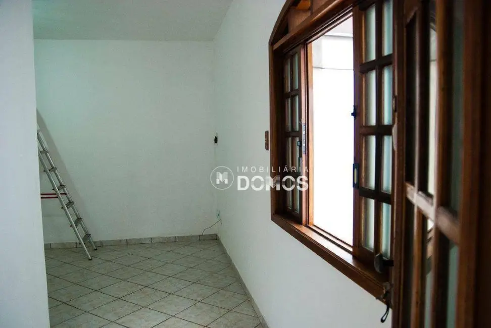 Foto 1 de Casa com 2 quartos à venda, 147m2 em Parque Residencial Beira Rio, Guaratingueta - SP