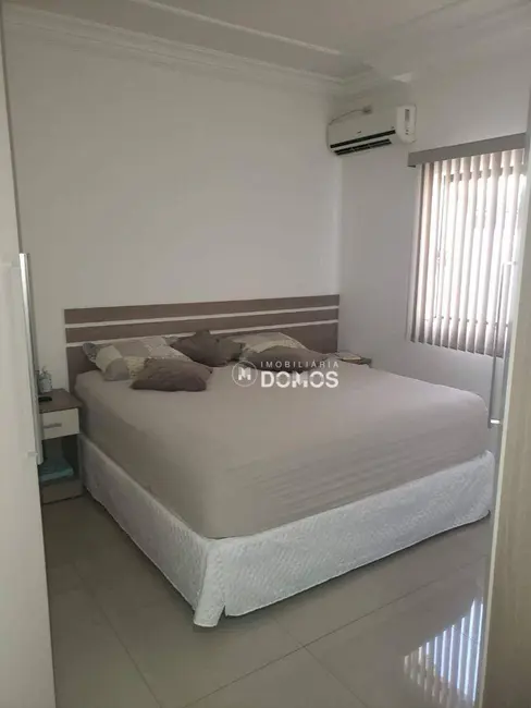 Foto 7 de Casa com 3 quartos à venda, 320m2 em Residencial Village Santana, Guaratingueta - SP