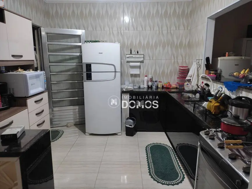 Foto 8 de Casa com 5 quartos à venda, 120m2 em Jardim Coelho Neto, Guaratingueta - SP