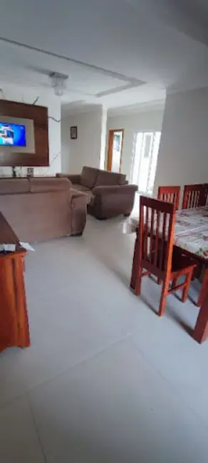 Foto 2 de Casa com 3 quartos à venda, 495m2 em Village Mantiqueira, Guaratingueta - SP