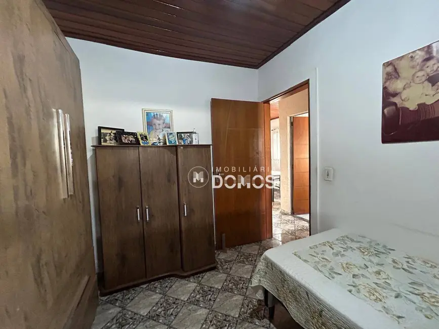 Foto 3 de Casa com 3 quartos à venda, 170m2 em Vila dos Comerciários II, Guaratingueta - SP