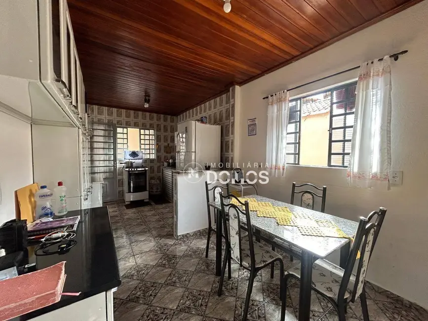 Foto 8 de Casa com 3 quartos à venda, 170m2 em Vila dos Comerciários II, Guaratingueta - SP