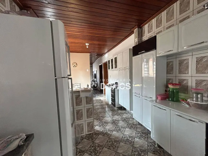 Foto 9 de Casa com 3 quartos à venda, 170m2 em Vila dos Comerciários II, Guaratingueta - SP