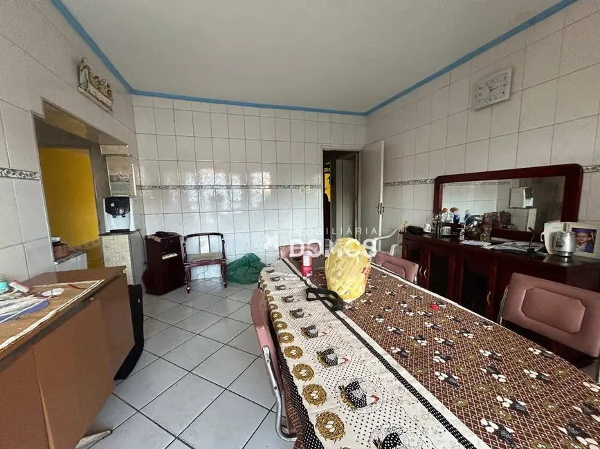 Foto 5 de Casa com 3 quartos à venda, 265m2 em Jardim Indepedência, Guaratingueta - SP