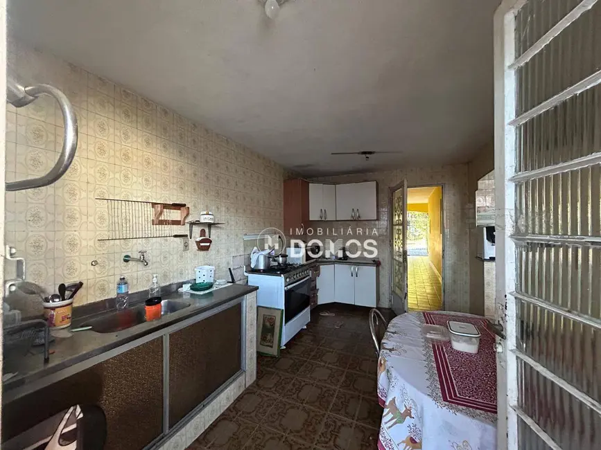 Foto 7 de Casa com 3 quartos à venda, 265m2 em Jardim Indepedência, Guaratingueta - SP