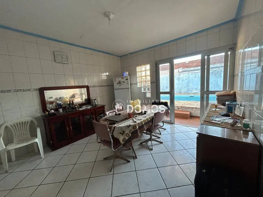 Foto 6 de Casa com 3 quartos à venda, 265m2 em Jardim Indepedência, Guaratingueta - SP